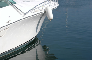 How to Choose the Best Plastic Polish and Cleaner for Marine Surfaces